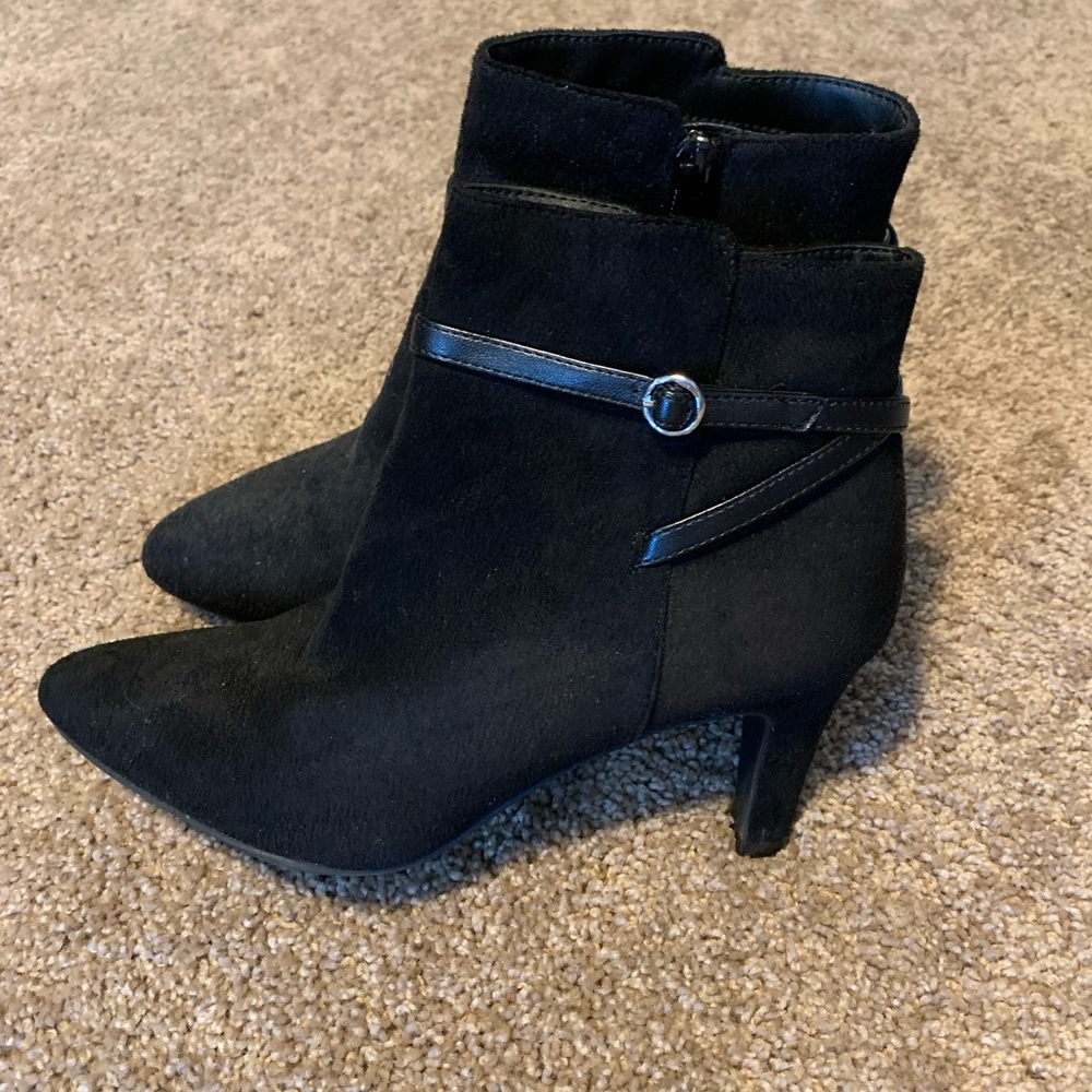 Life Stride Black Ankle Booties